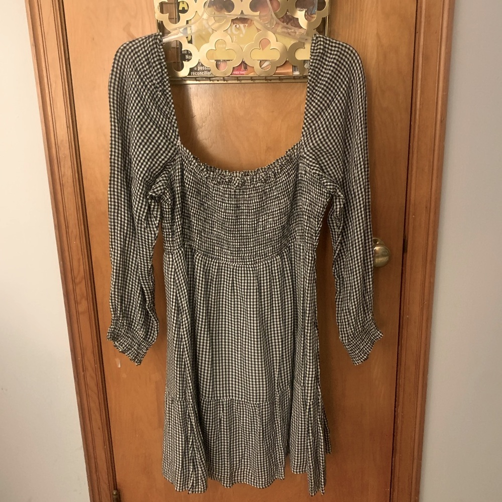 Abercrombie and Fitch black and white dress